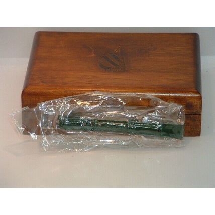 New Women’s Green & Gold Crystal Bezel Dress Watch