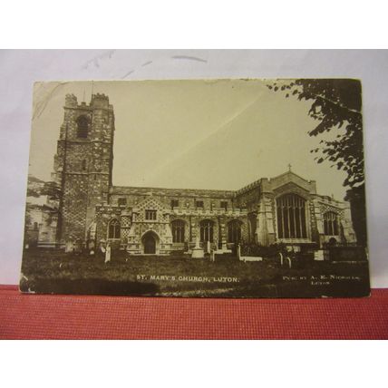 ST. MARY'S CHURCH, LUTON, BEDFORDSHIRE. used antique postcard RP 1918 pm =
