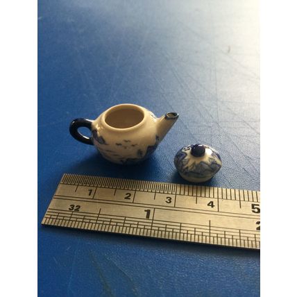 Blue & White Teapot 1:12th Dolls House Miniature