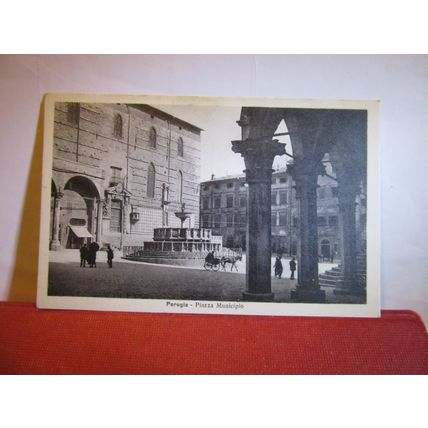 PIAZZA MUNIPIO. PERUGIA, ITALY unused antique postcard #