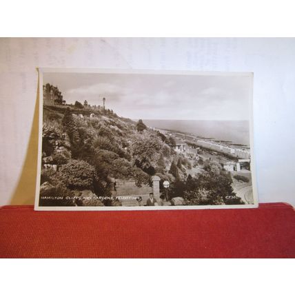 HAMILTON CLIFFS & GARDENS, FELIXSTOWE Suffolk. used postcard RP 1935 pm =