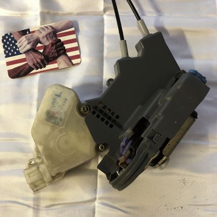 Interior Door Handle + Latch Actuator Driver Left Front Infiniti G35 Sedan