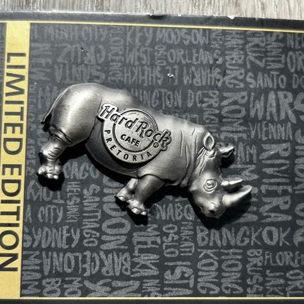 Hard Rock Cafe PRETORIA South Africa 3D Rhinoceros Pin Closed BADGE VGC LE CARD