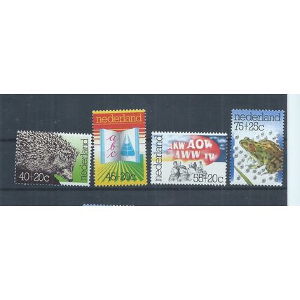 Netherlands stamps. 1976 Cultural, Social & Health Funds MNH (AE323)