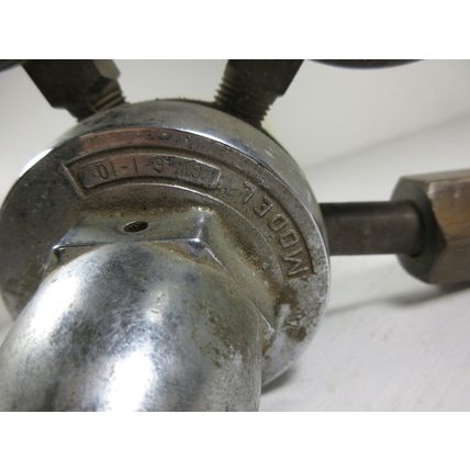 Vintage Marquette Welding Oxygen Pressure Regulator GW-6-1-10 Glass Gauges
