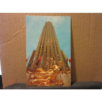 RCA BUILDING, NEW YORK CITY, USA unused vintage postcard =
