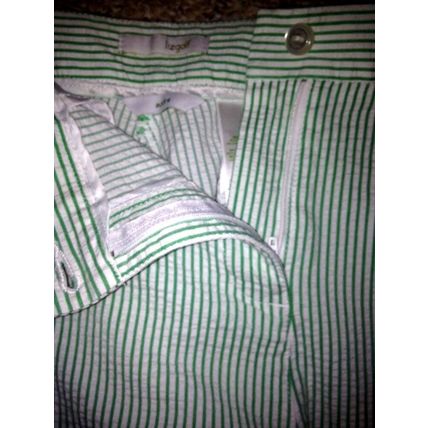 Liz Golf Finely Striped Green and White Women Shorts Size 10 Knee Length Comfort