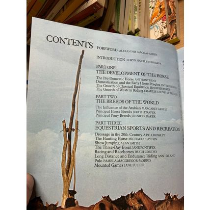 1981 "ENCYCLOPEDIA OF THE HORSE" HEAVY LARGE ILLUSTRATED HARDBACK BOOK (P7)