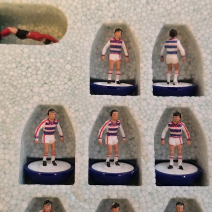 Subbuteo lw team NO 626 QUEENS PARK RANGERS COMPLETE SET IN CORRECT LABEL BOX