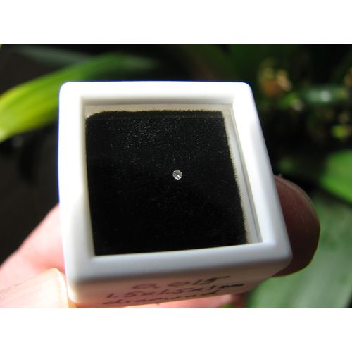 Diamond: Fully Faceted 1.5mm Round Natural Stone; 0.015 ct (1.5 pts)