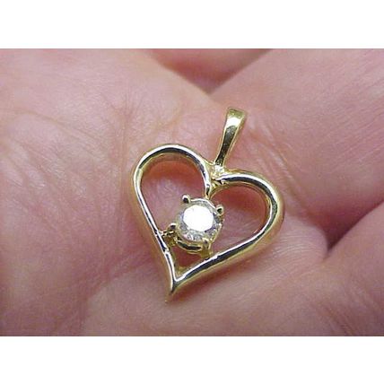 Estate Vintage 14k Yellow Gold Genuine .25ct Solitaire Diamond Pendant