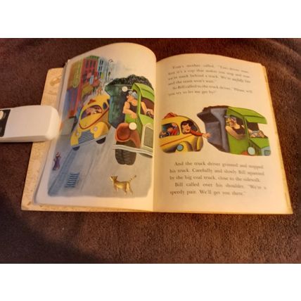 Little Golden Book The Taix That Hurried By Lucy Mitchell (Q) Edition 1972