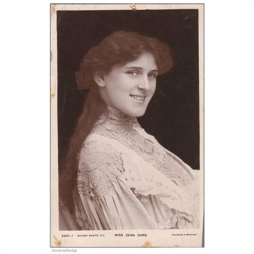 Miss Zena Dare Actress Postcard (ACT072)