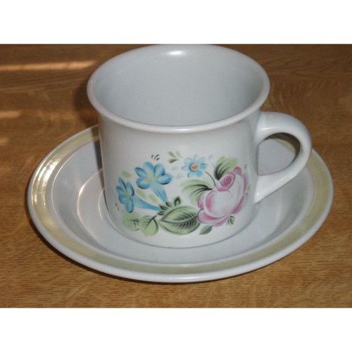 Lovely Royal Doulton Lambeth Ware Dubarry Cup & Saucer