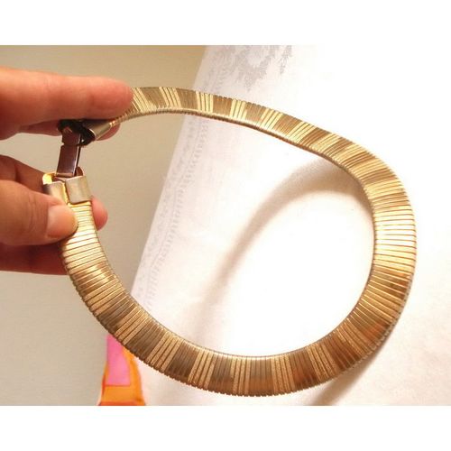 Vintage 80s Huge 2-Tone Coil gold Omega Modernist Choker flex Necklace Disco Mod