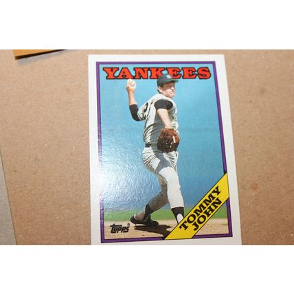 1988 topps baseball new york yankees tommy john card#611