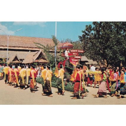Thailand - Lot of 4 - Vintage Postcards - Temples & Folk Dancers