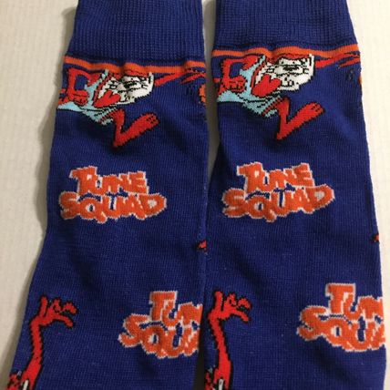 NEW Space Jam Crew Socks Men Shoe Size 8-12 - Tazmanian Devil