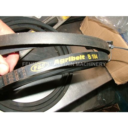 B104 Drive belt. Sparex Agribelt S.22384 New tractor, plant machinery