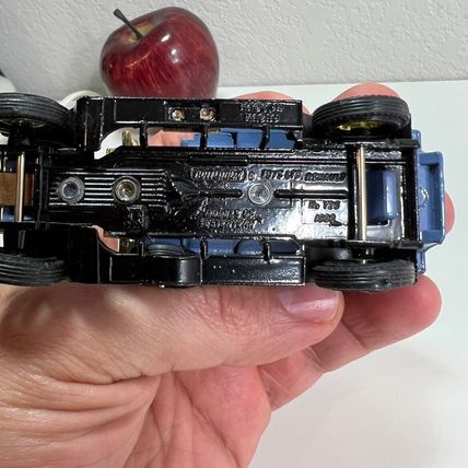Matchbox Die-cast Y-25 1910 Renault Type Ag Models Of Yesteryear Truck Toy Car