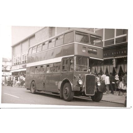 Black & White Photograph of Southern Vectis Omnibus Co. Ltd - EDL 17