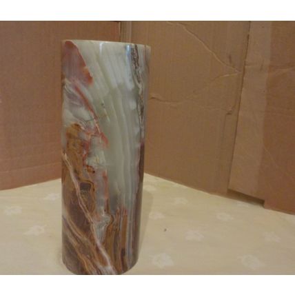 Onyx Vase (approx 19.5cm tall)