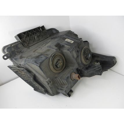 2016-2019 NISSAN Titan Headlight Assembly RH Right OEM 26010 EZ21A