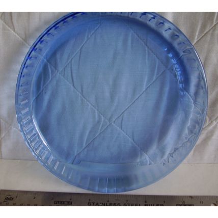 Pyrex Glass Oven to Table Blue Flan Quiche Ribbed Baking Dish