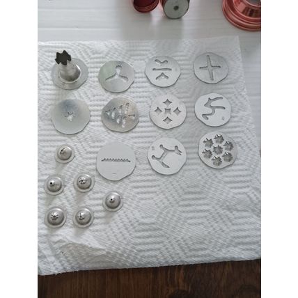 Cooky Press And Cake Decorator 19 Piece Aluminum Set - Sears - Vintage