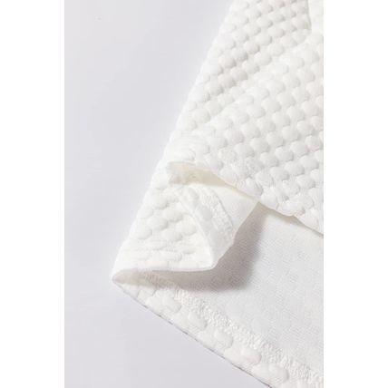 White Solid Textured O Neck Puff Sleeve Blouse