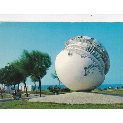 Pesaro Opera dell scultore Pomodora Italy Postcard 1988 used VGC
