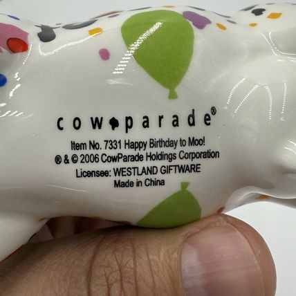 Cow Parade HAPPY BIRTHDAY TO MOO #7331 WESTLAND 2006 Cow Figurine Ceramic