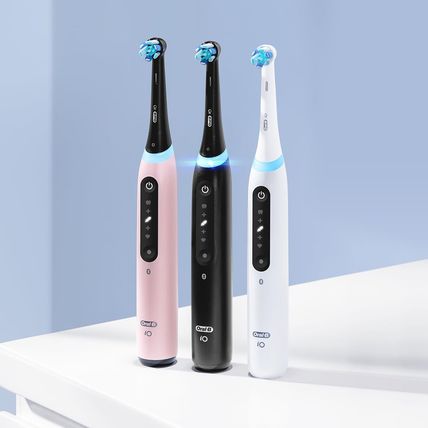 Oral-B Io Series 5 Rechargeable Electric Toothbrush with Visible Pressure Sensor