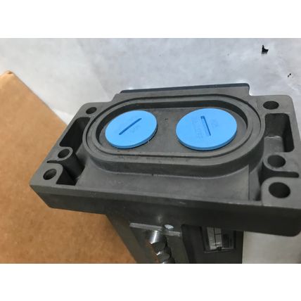 BALLUFF BNS-819-D08-D12-100-10 8-POSITION PRECISION LIMIT SWITCH BNS 819-D08,AG