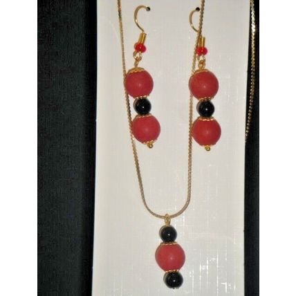 Sophisticated large cloudy crimson & black earrings matching necklace