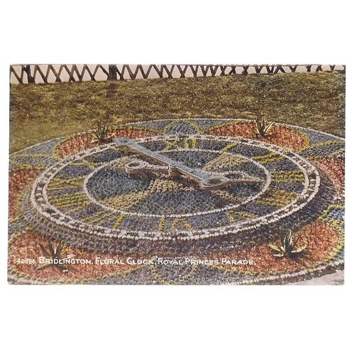 FLORAL CLOCK, BRIDLINGTON, YORKSHIRE , unused vintage postcard. =
