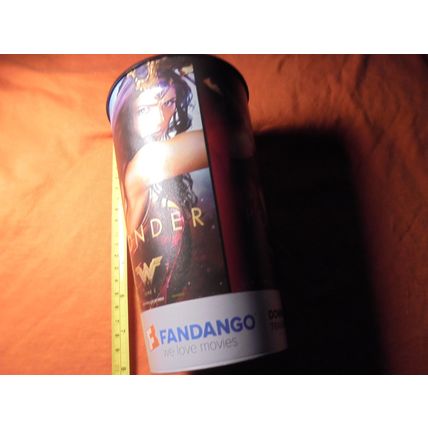 WONDER WOMAN COLLECTIBLE CUP!! $7.00 obo!!