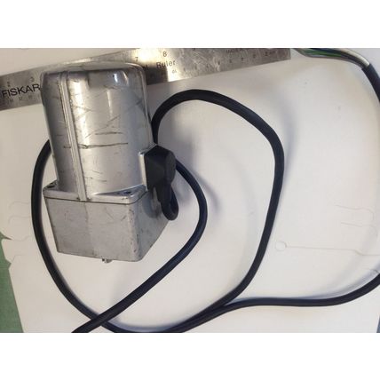 ORIENTAL MOTOR FPI425S-180 Water Proof Motor FPI425S 180,200/220V,0.25A,EP