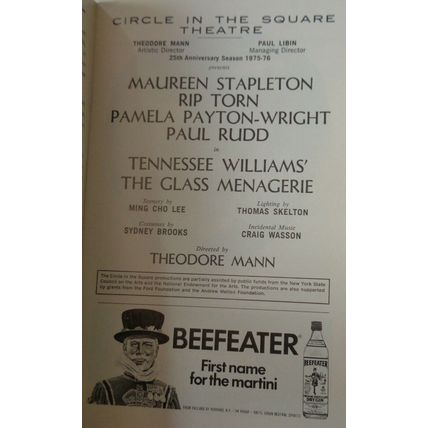 THE GLASS MENAGERIE - PLAYBILL - DECEMBER 1975. Maureen Stapleton, Rip Torn...