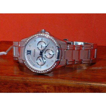 Pre-Owned Men’s Silver Pulsar Swarovski Crystal Sports Analog Watch