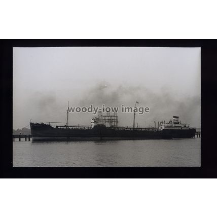 TA0568 - Esso Oil Tanker - Esso Cardiff - built 1945 - photograph