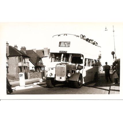 Black & White Photograph of Westcliff-on-Sea Motor Services Ltd - JN 8570
