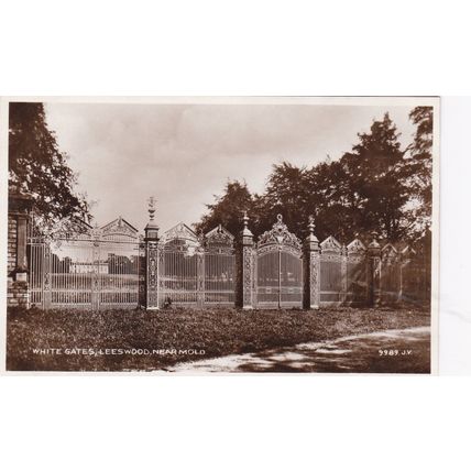 A626 LEESWOOD - NEAR MOLD - WHITE GATES