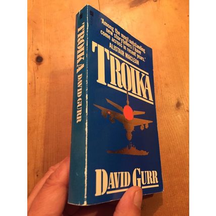 1980 ALISTAIR MACLEAN "TROIKA" BY DAVID GURR FICTION PAPERBACK BOOK (P3)