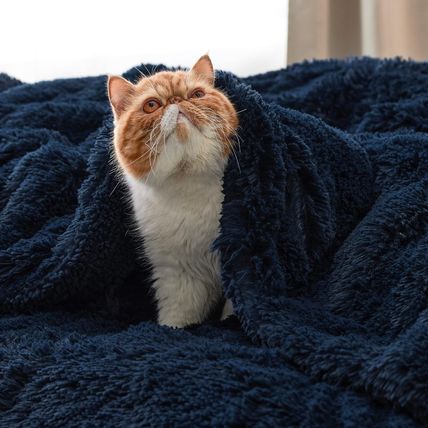 Bedsure Fluffy Navy Blue King Size Blanket for Bed, Thick Soft Sherpa Faux Fur F