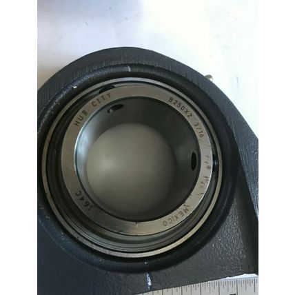 HUB CITY PB251X2-3/16,B251X2 3/16 PILLOW BLOCK BEARING, B250X2 3/16 164C,SD