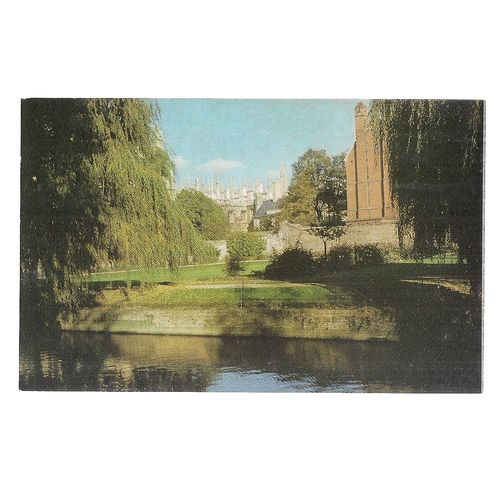 THE GARDEN OF QUEENS COLLEGE, CAMBRIDGE unused vintage postcard =