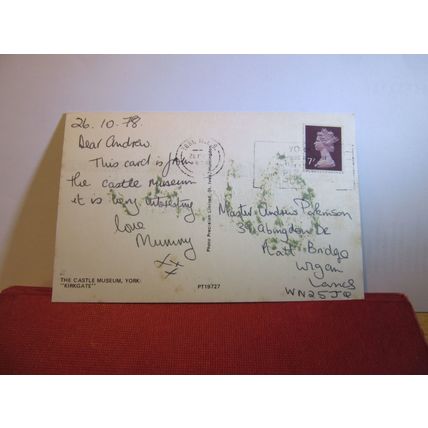 KIRKGATE, THE CASTLE MUSEUM, YORK used postcard 1978 pm =
