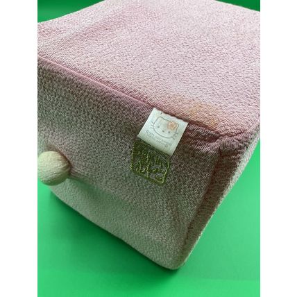 A Sweet Very Rare Vintage Sanrio 2007 Hello Kitty Tokyo Square Box Plush Pillow
