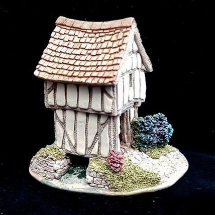 Lilliput Lane Hampton Moat Cottage Vintage Ornament